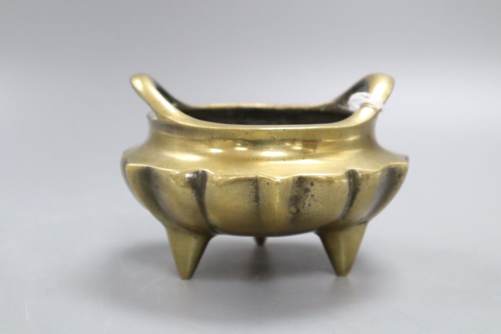A Chinese bronze tripod censer, height 9cm